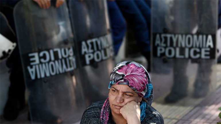 Συγκέντρωση διαμαρτυρίας έξω από τη γερμανική πρεσβεία από πρόσφυγες και μετανάστες