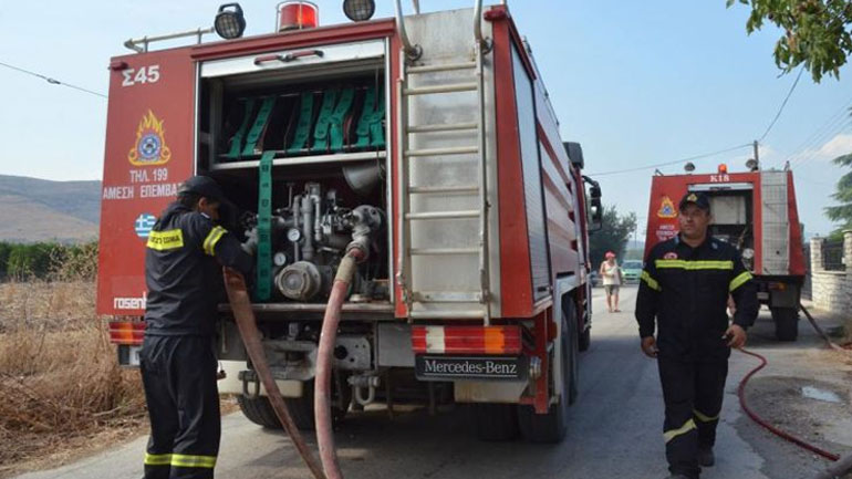 Υπό μερικό έλεγχο η φωτιά στο Δαφνί