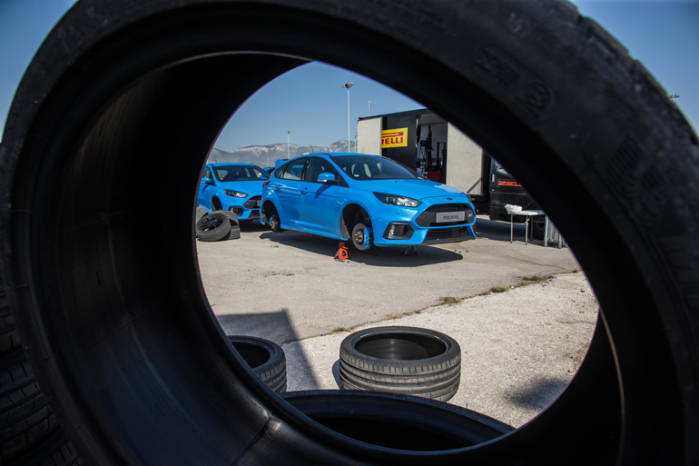 Πολλές φορές σηκώθηκε το RS για να αλλάξει λάστιχα!