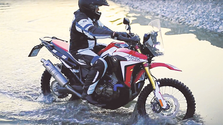 Honda Red Moto και ..εγένετo η Africa Twin Rally!