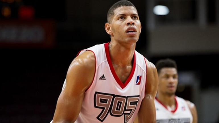 Ο ανιψιός του Μίτσελ Ουίγκινς στο Λαύριο