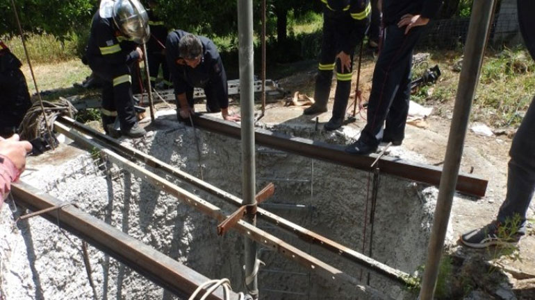 Έπεσε στο πηγάδι προσπαθώντας να βρει την κατσίκα του και διασώθηκε από την πυροσβεστική