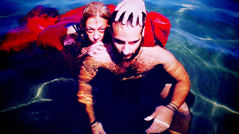 «Ίων, μια εκδοχή για δύο πρόσωπα» από την Ιόλη Ανδρεάδη  στο Αρχαίο Θέατρο Φιλίππων