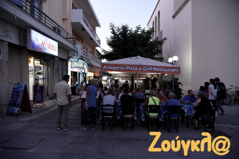 Τα εστιατόρια γέμισαν και πάλι