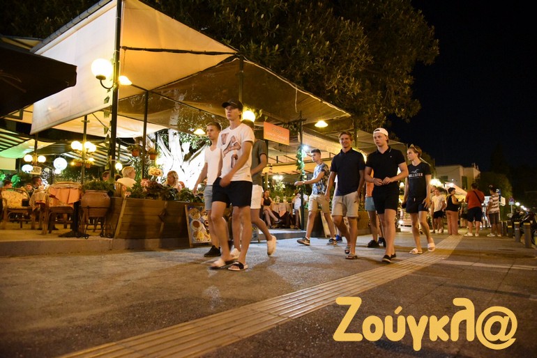 Η νυχτερινή ζωή επανήλθε ήδη -αν και όχι παντού - στην κανονικότητα