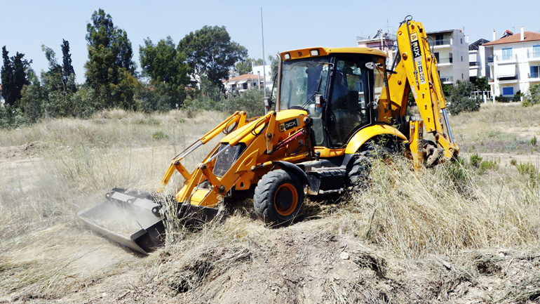 Μπήκαν μπουλντόζες στη Νέα Φιλαδέλφεια