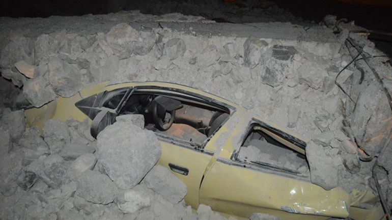 Κως: Αυτοκίνητο θάφτηκε κάτω από τα μπάζα κτηρίου που κατέρρευσε