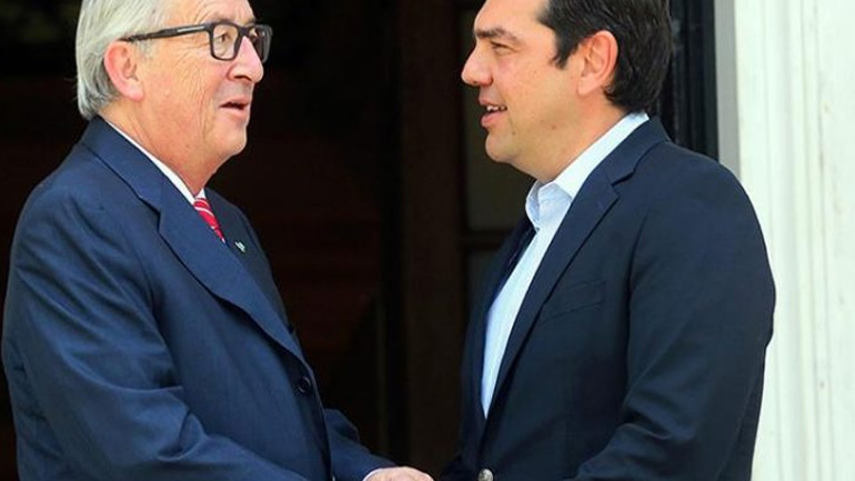Τηλεφωνική επικοινωνία Γιούνκερ – Τσίπρα για την κατάσταση στην Κω