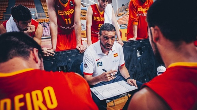 Ίμπον Ναβάρο: «Σπουδαία ομάδα η Ελλάδα»