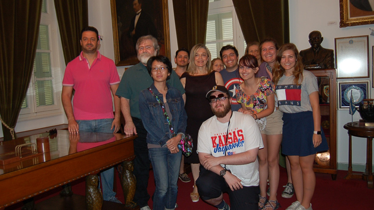 Φοιτητές του Πανεπιστημίου  Κάνσας παρουσιάζουν την «Αντιγόνη» στο θέατρο Οινιαδών