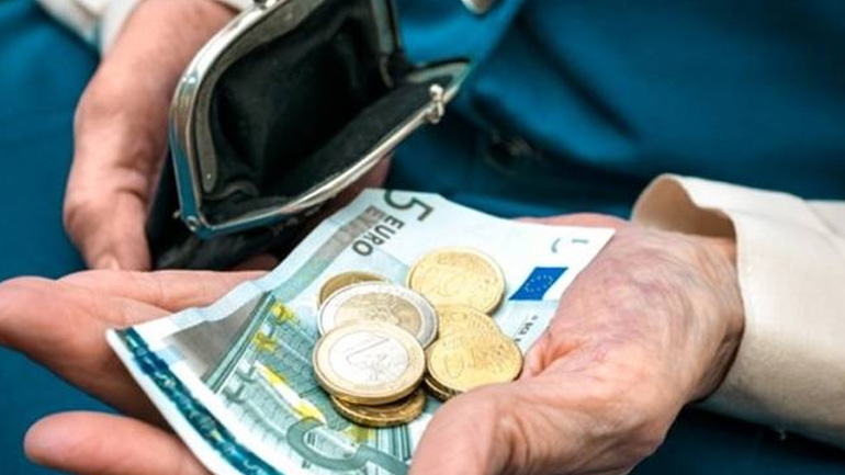 Πότε θα καταβληθούν οι συντάξεις Αυγούστου