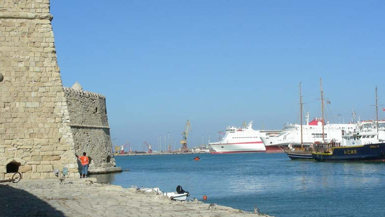 Αναστάτωση σε πλοίο λίγο πριν δέσει στο λιμάνι του Ηρακλείου