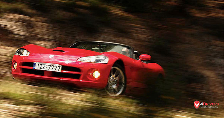 Μέρες που είναι ας κολαστούμε λιγάκι με... Dodge Viper. Αγαπημένο αυτοκίνητο!!! (φωτογραφία από το 4drivers)