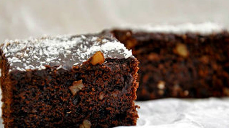 Brownies με κακάο και καρύδια χωρίς γλουτένη