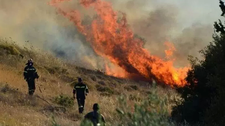 Σε εξέλιξη μεγάλη πυρκαγιά στην Κέρκυρα