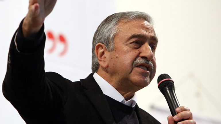 Ο Ακιντζί δέχεται επικρίσεις από υποστηρικτές του