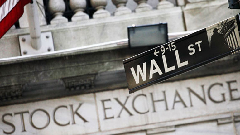 Μικρά κέρδη στη Wall Street