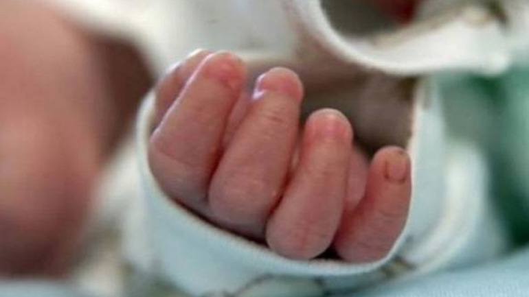 Νέες αποκαλύψεις για το κακοποιημένο βρέφος Νέες αποκαλύψεις για το κακοποιημένο βρέφος