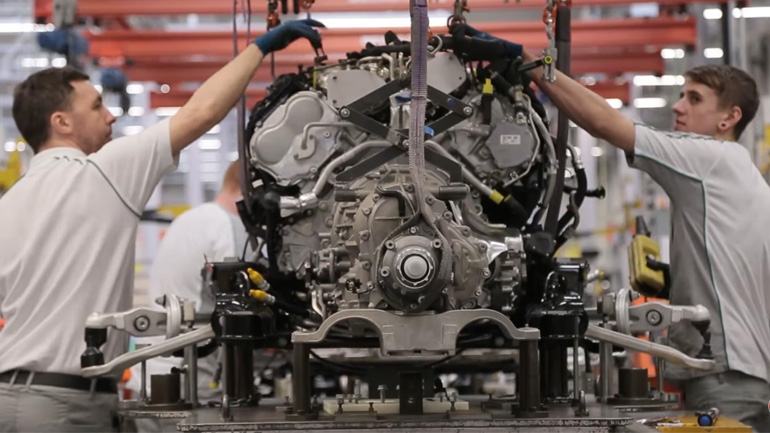 Δείτε πώς κατασκευάζεται ένας 12κύλινδρος κινητήρας της Bentley