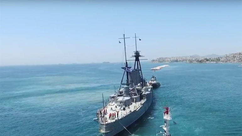 Επέστρεψε στη βάση του στο Άλσος Ναυτικής Παράδοσης το θωρηκτό Γ.Αβέρωφ