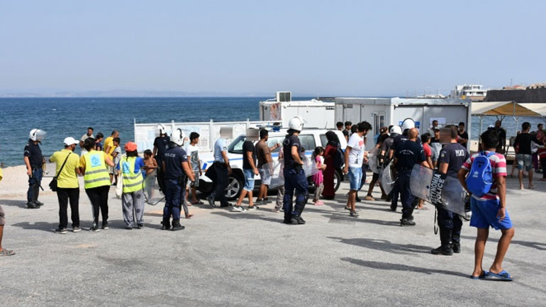 Χίος: Επεισόδια ανάμεσα σε φαμίλιες από τη Συρία και το Ιράκ – Επτά προσαγωγές