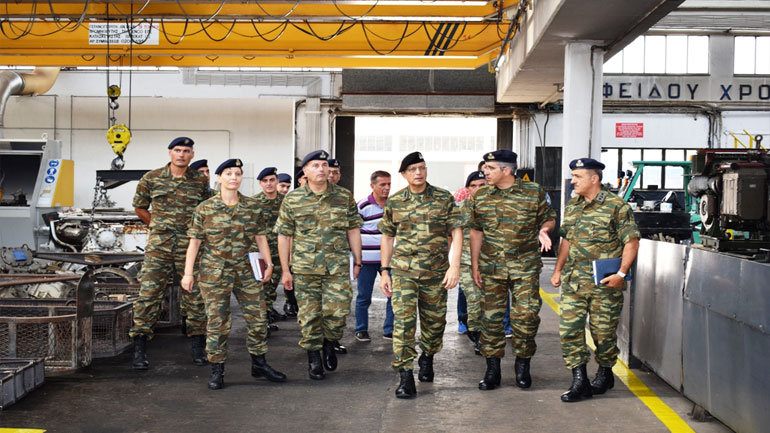 Εικόνες από την επίσκεψη του αρχηγού ΓΕΣ σε 304 ΠΕΒ και ΣΜΥ