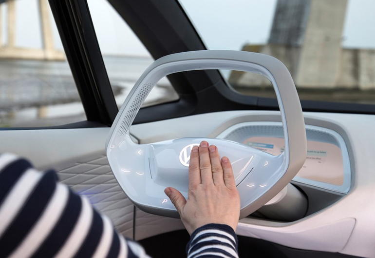 H αφή παίζει το ρόλο της στο ηλεκτρικό μοντέλο της VW