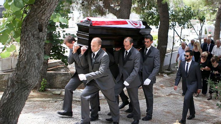 Το τελευταίο «αντίο» στον Θανάση Μπέμπη