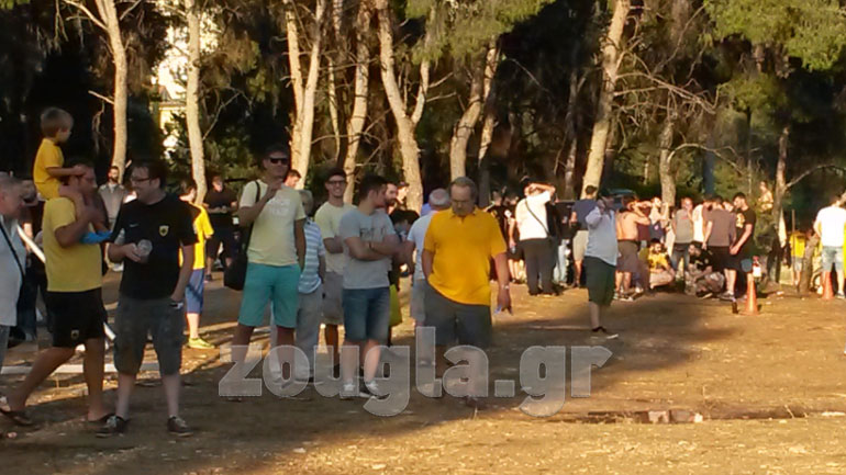 Μεγάλοι και μικροί φίλοι της ΑΕΚ πήγαν στη Νέα Φιλαδέλφεια