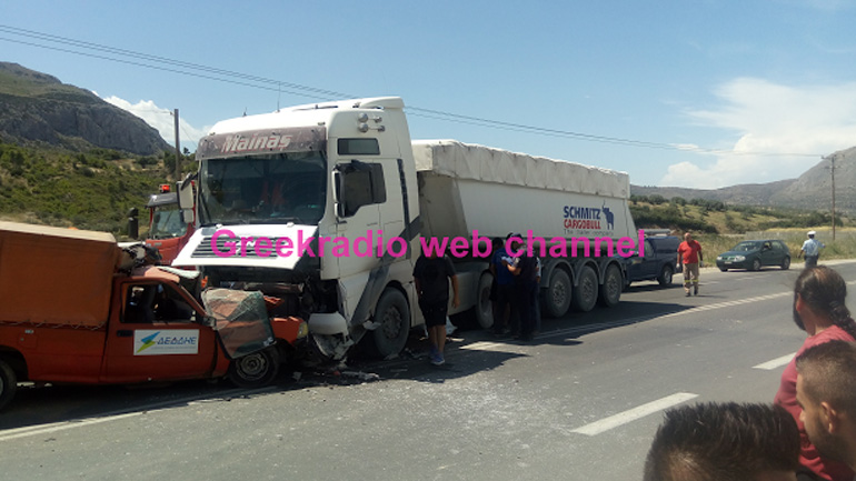 Σοβαρό τροχαίο στα Αθίκια Κορινθίας