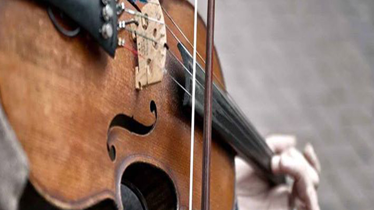 Ανοίγει σήμερα τις πύλες του το Santorini Arts Factory με τη συμφωνική ορχήστρα της Πράγας να παίζει Ροκ!