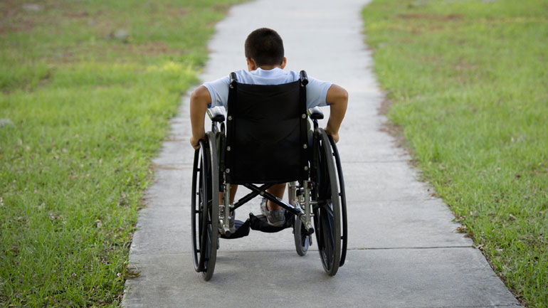 «Πόλεμος» Γαβρόγλου- ιδιωτικών σχολείων για τη φοίτηση μαθητών ΑμεΑ