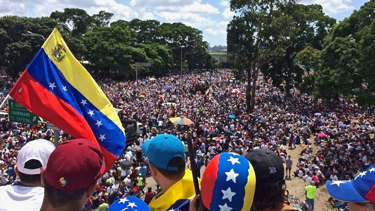 Βενεζουέλα: Η αντιπολίτευση καλεί σε διαδηλώσεις την Παρασκευή παρά την απαγόρευση