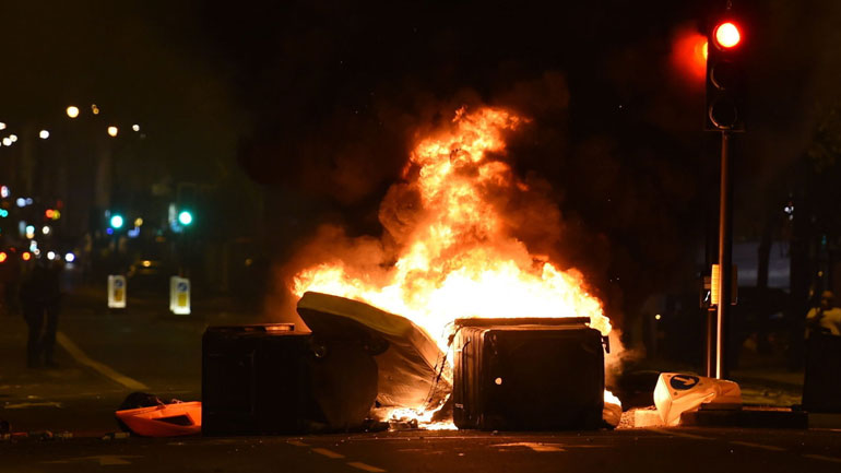 Ένταση και συλλήψεις στο Λονδίνο κατά τη διάρκεια διαμαρτυρίας για τον Ράσαν Τσαρλς