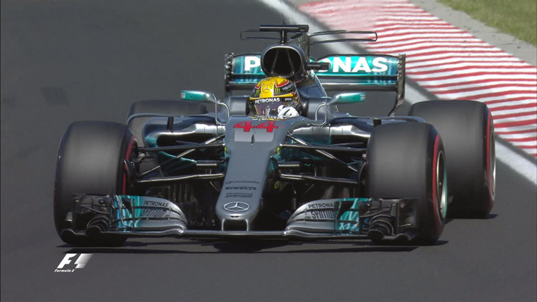 Τους χρόνους 3-4 σημείωσαν οι Bottas και Hamilton