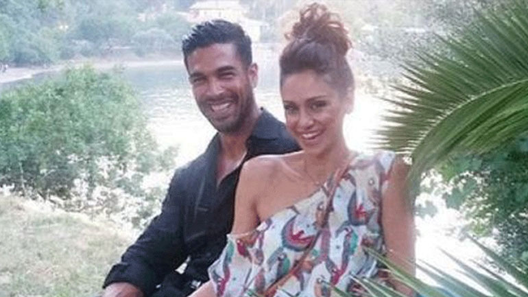 Ο Νίκος Αναδιώτης και η Βίκυ Σταματοπούλου κάνουν διακοπές στο Αίγιο!