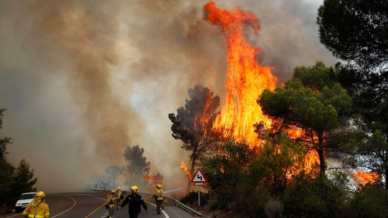 Μετά τη Γαλλία και την Πορτογαλία μάχη με τις φλόγες δίνει η Ισπανία