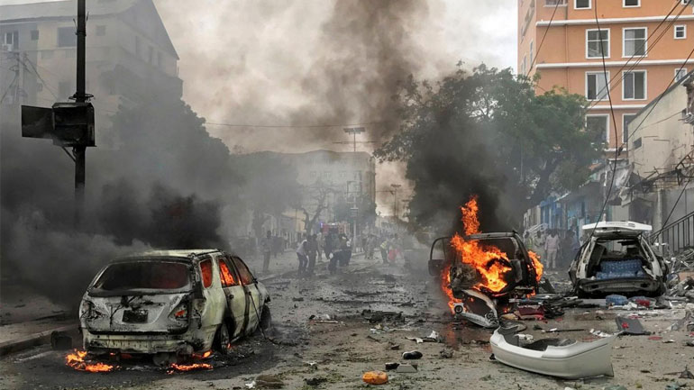 Σομαλία: Έκρηξη παγιδευμένου με εκρηκτικά αυτοκινήτου σε κεντρικό δρόμο της Μογκαντίσου