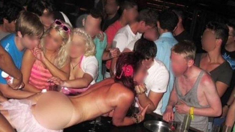 Των οργίων, της κραιπάλης ο τουρισμός στην Κέρκυρα