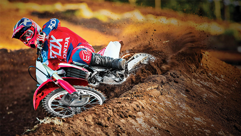 Honda CRF 250R MY2018: Ολική επαναφορά
