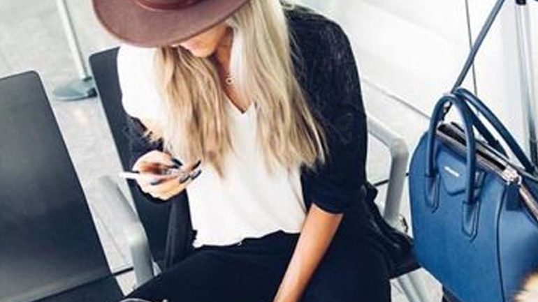 Τι πρέπει να αποφύγεις να φορέσεις σε ένα ταξίδι με αεροπλάνο