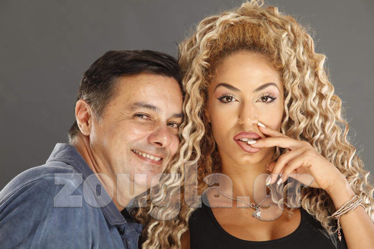 Τελικά μετά την αναστάτωση που προκάλεσε το κορίτσι, η φωτογράφηση συνεχίστηκε κανονικά