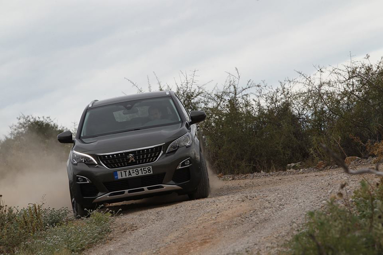 Το Peugeot 3008 το... ευχαριστιέσαι και με το πλάι