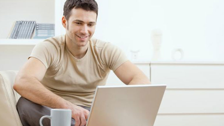 Πώς κρίνεται ένα άτομο από τη φωτογραφία του στα site γνωριμιών