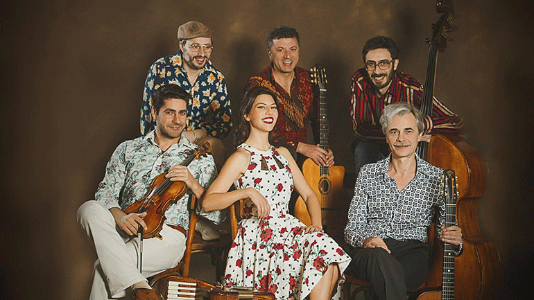 Οι Gadjo Dilo στο Bolivar Beach Bar