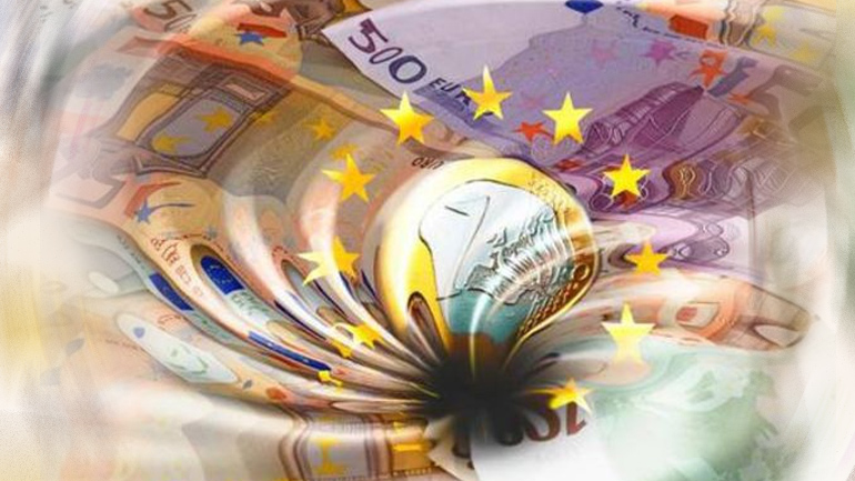 Αλλάζουν χέρια οι “κολοσσοί”