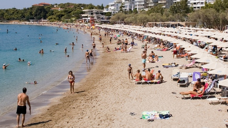 Έκοψαν τα “μπάνια του λαού”