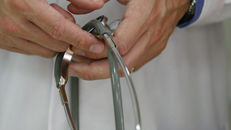 Εκτός ΕΣΥ πάνω από 1.000 επικουρικοί γιατροί