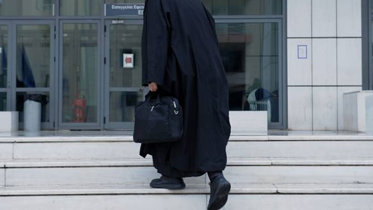 Ένοχος ο ιερέας που έπεσε θύμα ληστείας από τον εραστή του