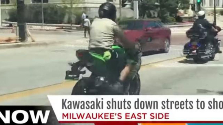 Kawasaki Ninja 400: Θεάθηκε σε διαφημιστικό γύρισμα! Kawasaki Ninja 400: Θεάθηκε σε διαφημιστικό γύρισμα!